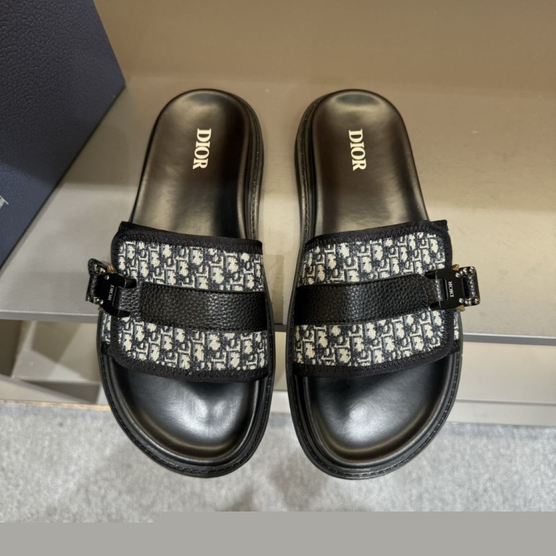 ch**an D*or slippers